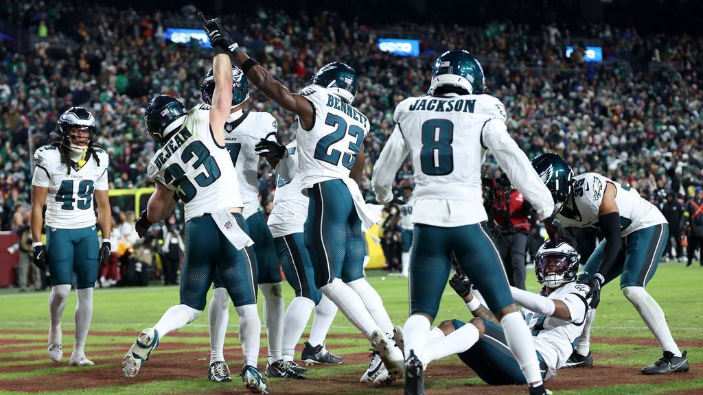 Eagles beat Commanders to clinch NFC East again