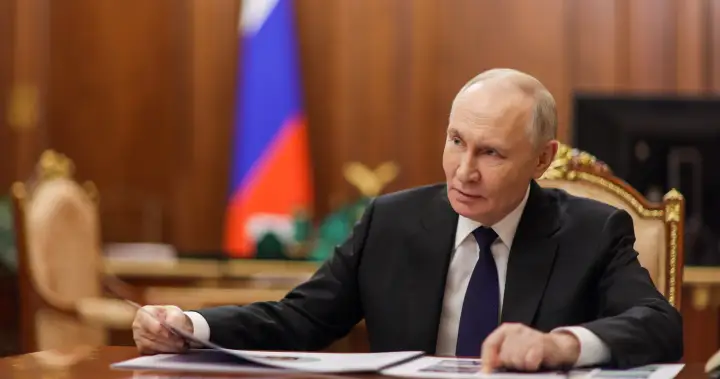 Russia releases video of downed drone after Kyiv denied attack on Putin – National