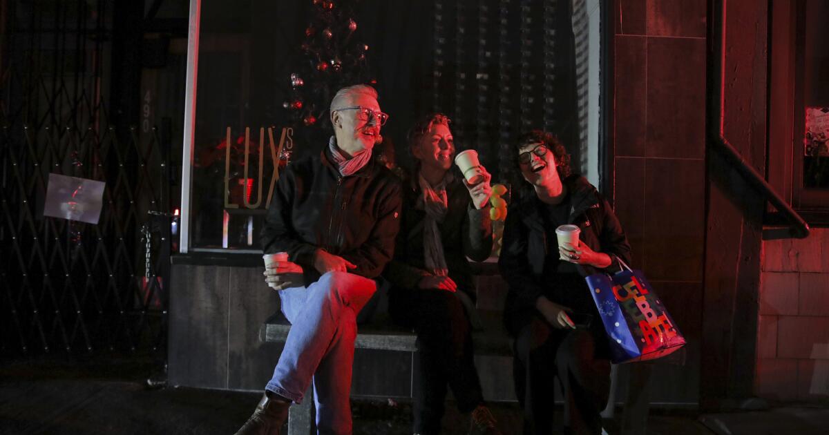 Holiday S.F. power outage disrupts trains, leaves Waymos stalled on darkened streets