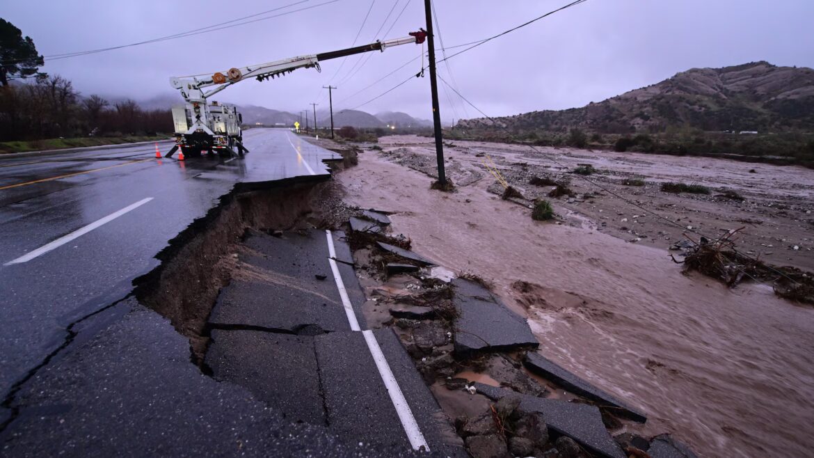 Southern California drivers urged to reconsider Christmas travel amid storm