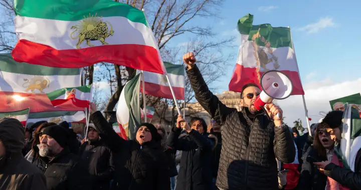 Trump says Iran wants to negotiate as hundreds killed in protests – National