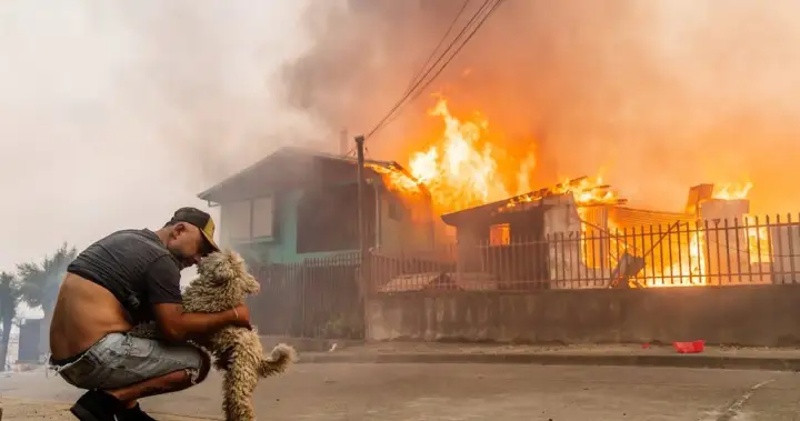 Wildfires raging across Chile kill at least 18, force thousands to flee – National