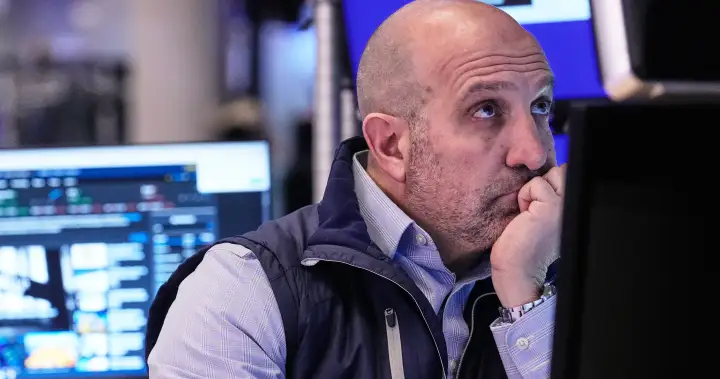 Stock markets slide back as all eyes on U.S. economic data and tariffs – National