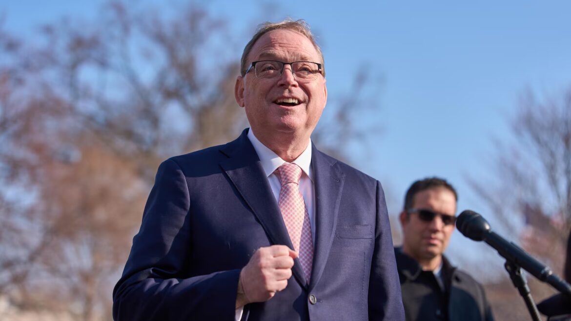 WH adviser Hassett urges ‘discipline’ for Fed economists over tariff study