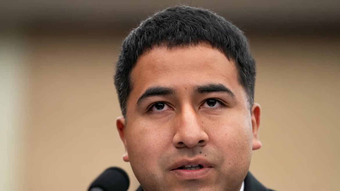 Judge dismisses California deportation case for Mexican father of 3 U.S. Marines