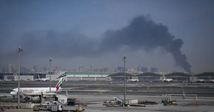 ‘I’m on medication and running out’: Canadians scramble to leave Middle East – National