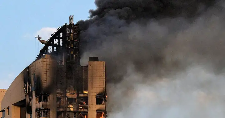 Canada moves to help Canadians trapped in Kuwait without exit permits – National