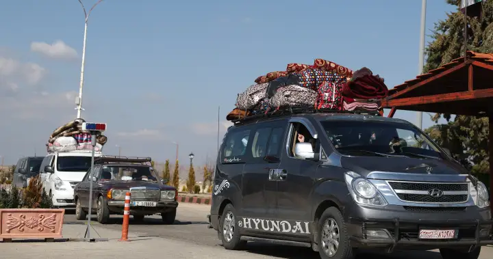 Syria deploys thousands of troops, rockets to Lebanon border, sources say – National