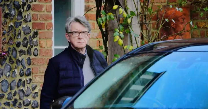 Keir Starmer was warned of ‘reputational risk’ in appointing Mandelson, files show – National