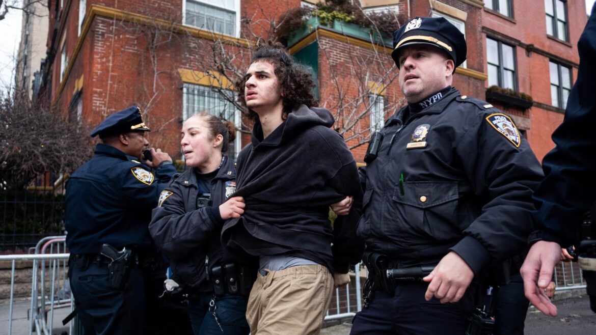 FBI hunts for clues after 2 men charged with lighting bombs at NYC protest