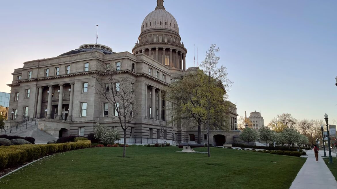 Sweeping Idaho bill would criminalize transgender bathroom use in private businesses