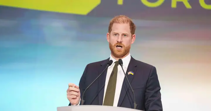 Prince Harry makes surprise Kyiv visit, calls on U.S. to do more for Ukraine – National
