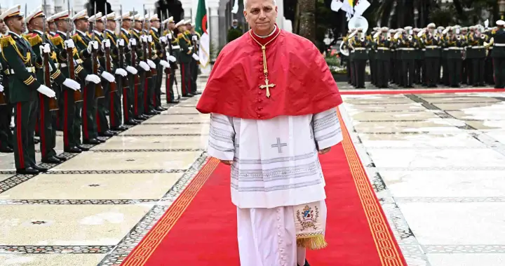 Pope Leo XIV says he does not fear Trump in feud over Iran war – National