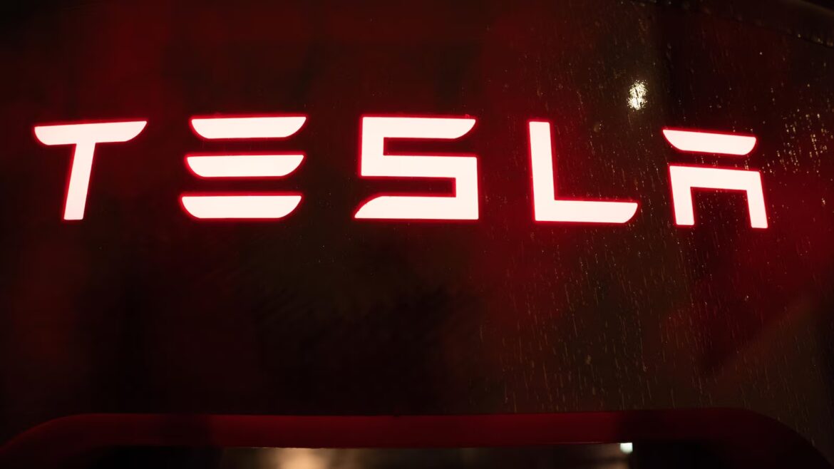 Tesla profits rose in the first quarter as Musk teases debut of new Roadster