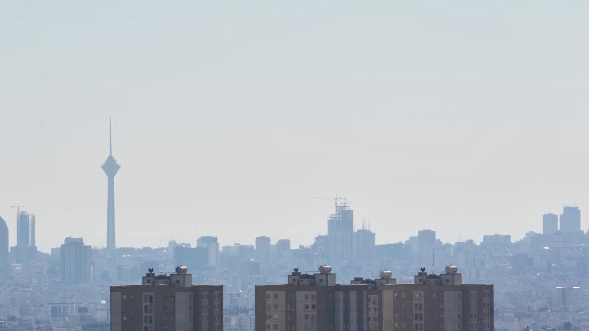 Top Iran diplomat set to travel to Pakistan as US takes new step to ease flows of oil and gas