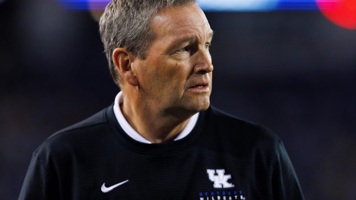 Retiring Kentucky AD Mitch Barnhart won’t take new high-paying role at school