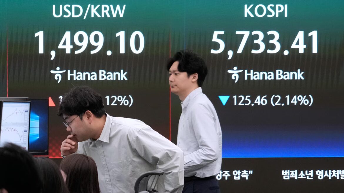 Oil prices resume their climb and Asian markets decline as US prepares for blockade of strait