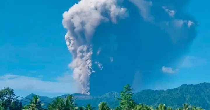 3 hikers dead after volcano eruption in Indonesia at Mount Dukono – National