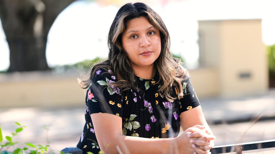 Long DACA renewal wait times leave some ‘Dreamers’ without status, fearing detainment