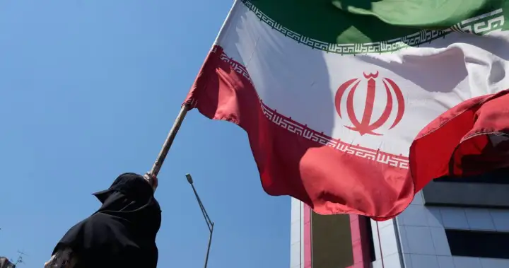 U.S. strikes Iran for 2nd day of renewed attacks as Trump pushes for deal – National