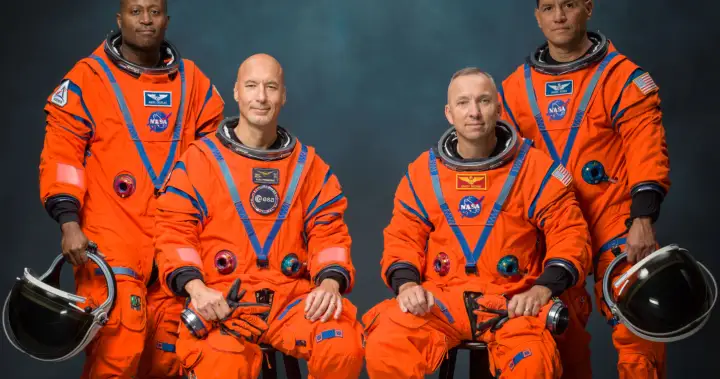 NASA unveils Artemis III crew, will test tech for future moon landing – National