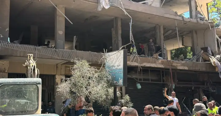 Israel strikes Beirut as possible U.S.-Iran deal looms – National