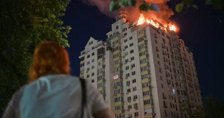 Major Russian attack kills 17 in Kyiv as Ukraine strikes batter Moscow’s oil sector – National