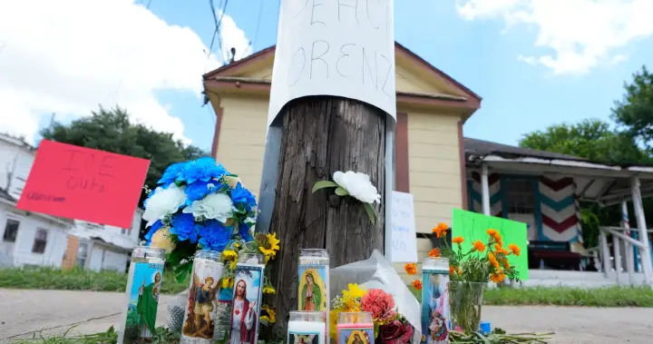 Man killed in Houston ICE shooting was not target, lawmaker says – National