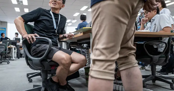 ‘Leg hair harassment:’ men wearing shorts to work sparks debate in Japan – National